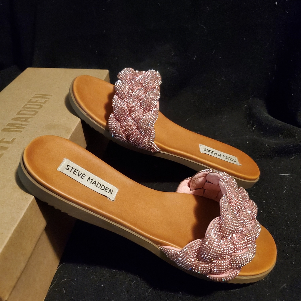 Steve Madden Pink Sandals with Braided Strap and Flat Sole
